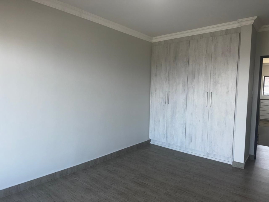 4 Bedroom Property for Sale in Wavecrest Eastern Cape
